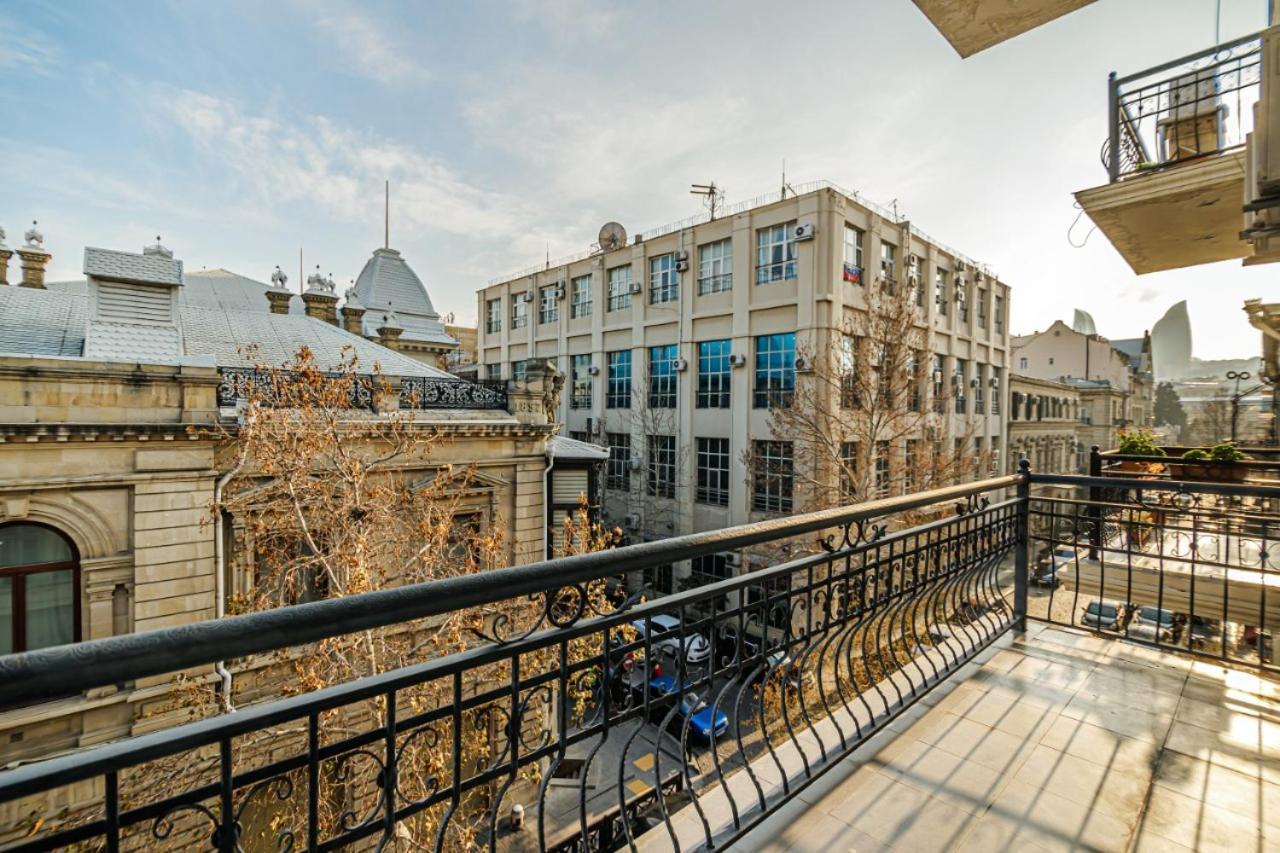 M Estate 1 Room Targovu Baku Bagian luar foto
