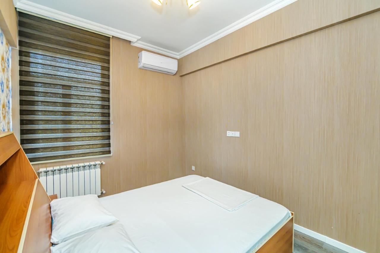 M Estate 1 Room Targovu Baku Bagian luar foto