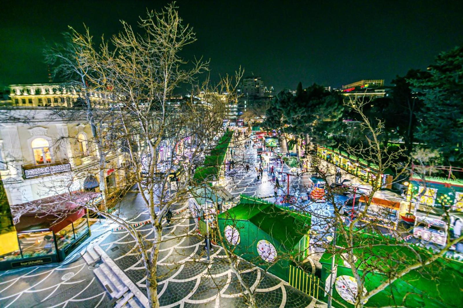 M Estate 1 Room Targovu Baku Bagian luar foto
