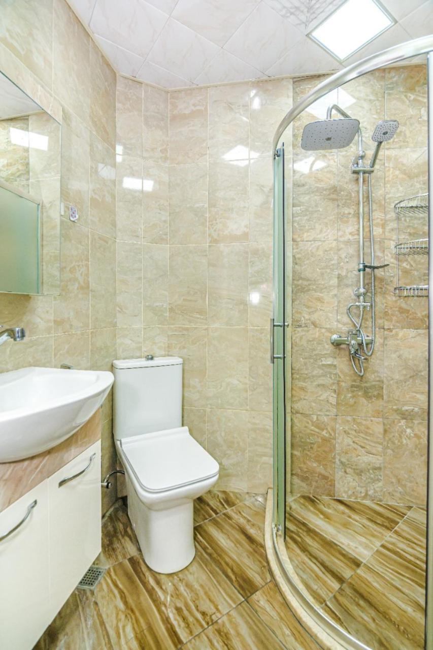 M Estate 1 Room Targovu Baku Bagian luar foto