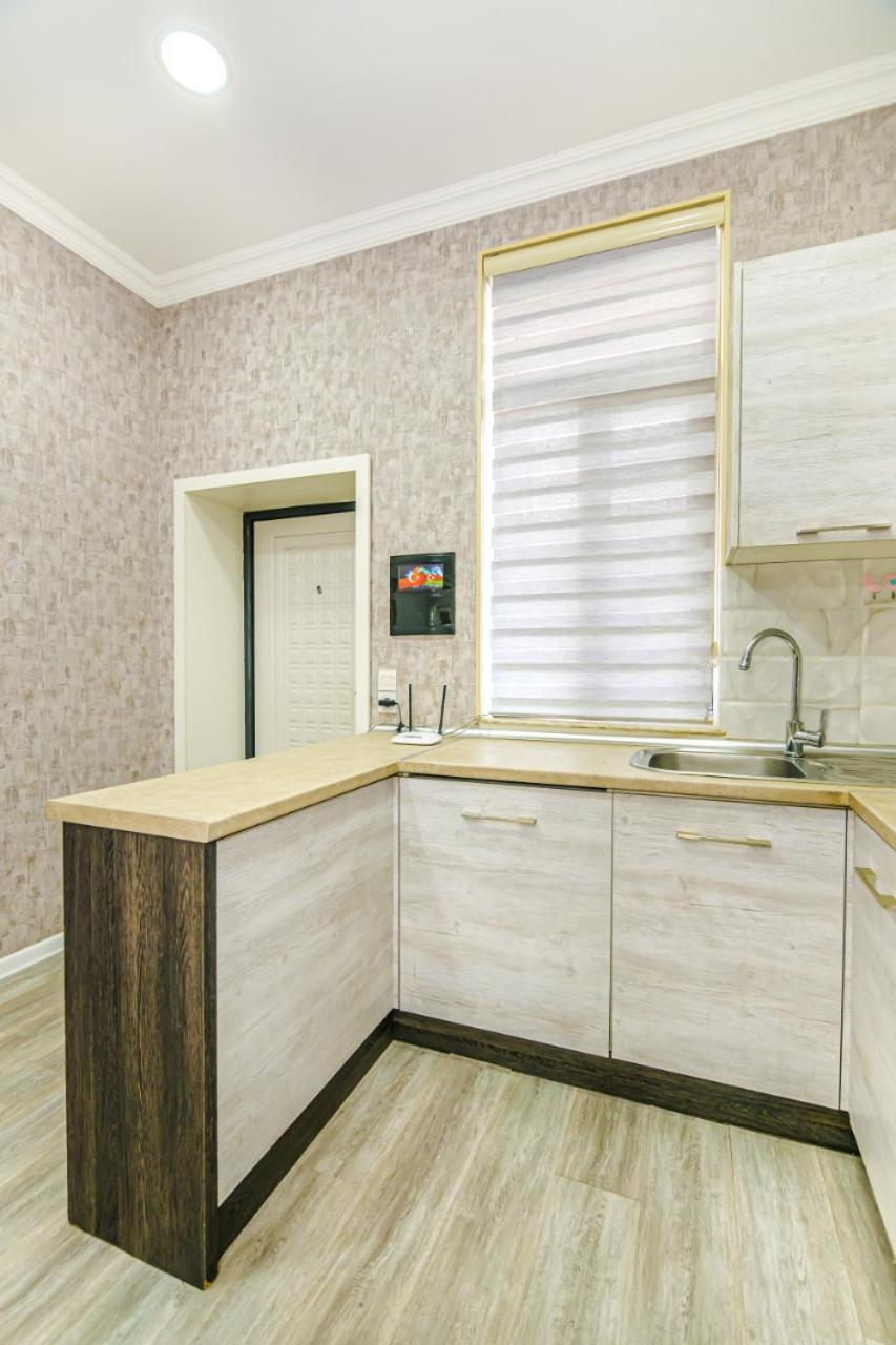 M Estate 1 Room Targovu Baku Bagian luar foto