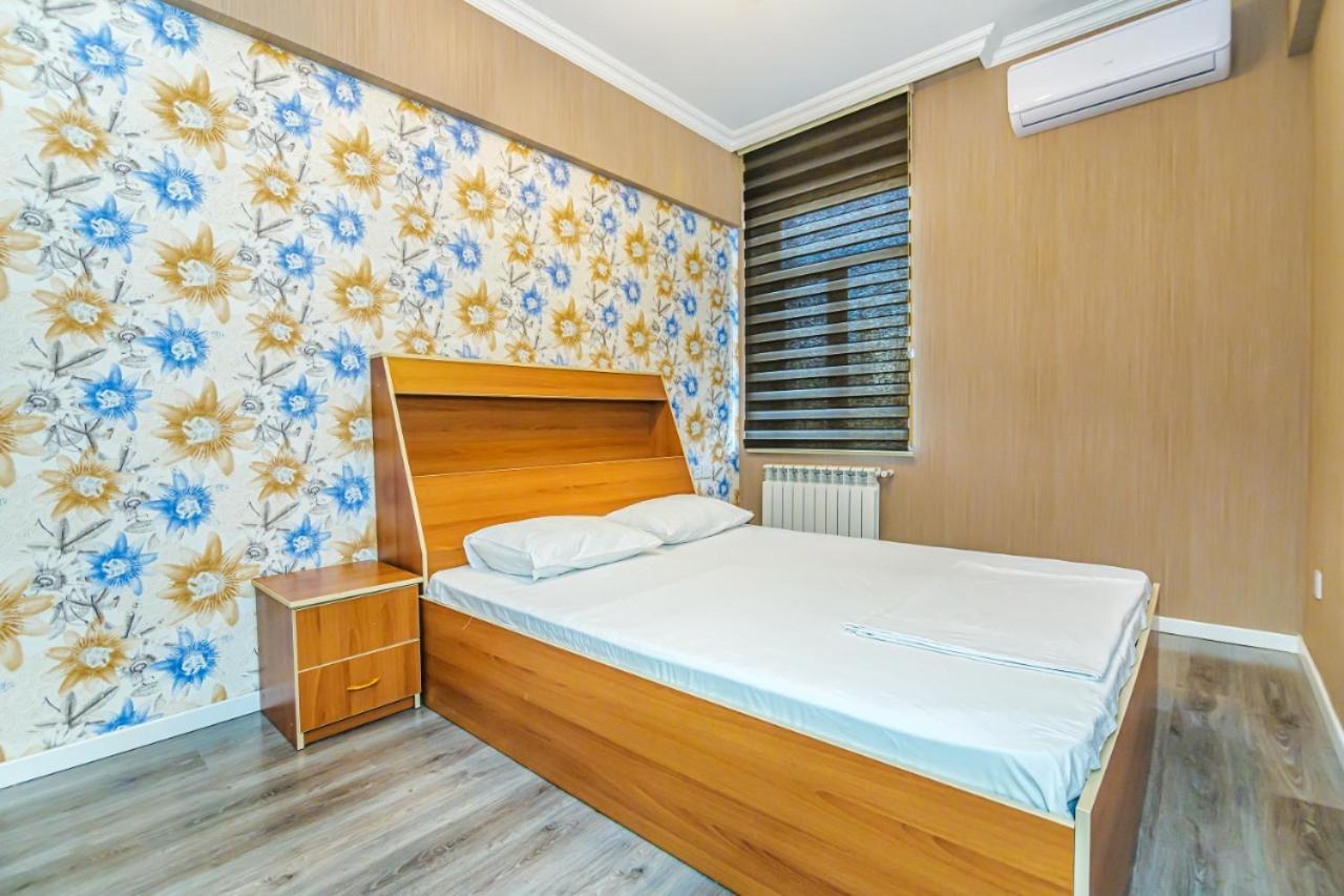 M Estate 1 Room Targovu Baku Bagian luar foto