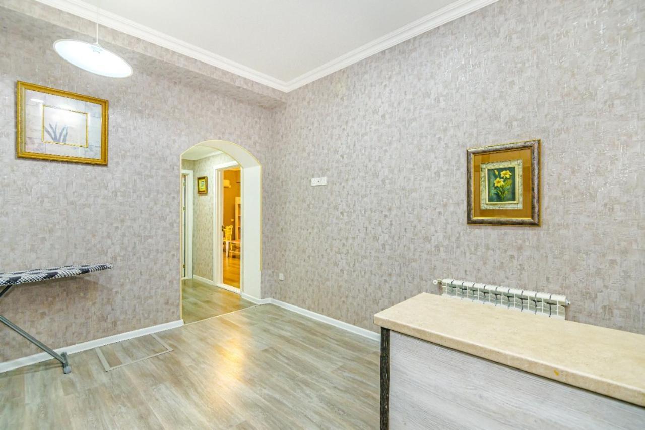 M Estate 1 Room Targovu Baku Bagian luar foto