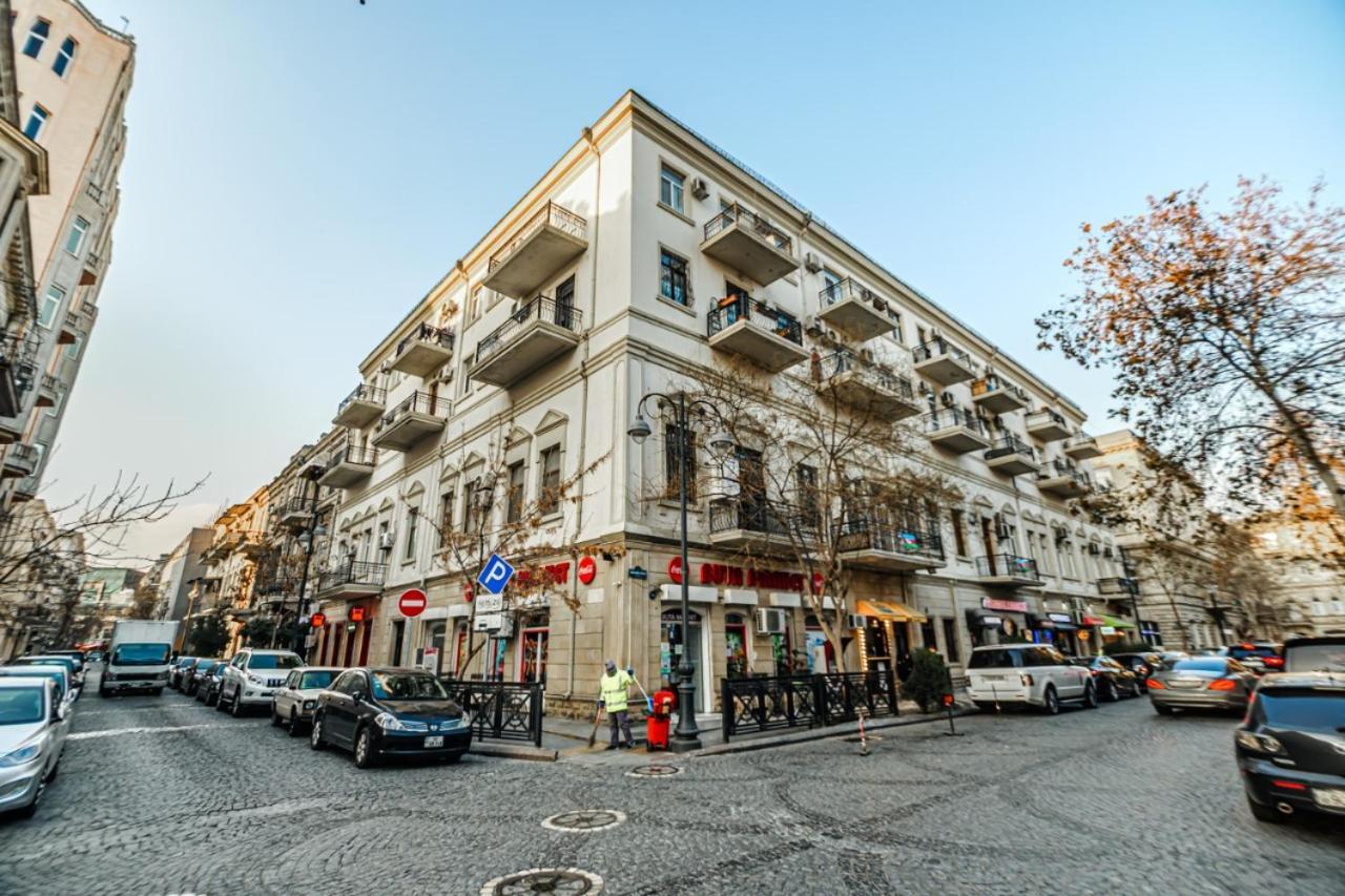 M Estate 1 Room Targovu Baku Bagian luar foto