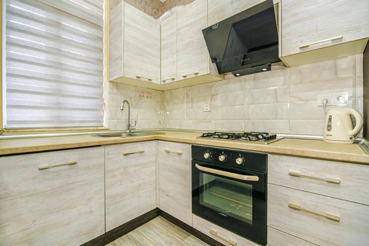 M Estate 1 Room Targovu Baku Bagian luar foto