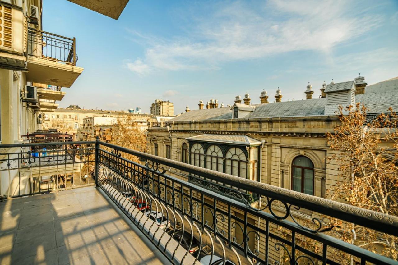 M Estate 1 Room Targovu Baku Bagian luar foto